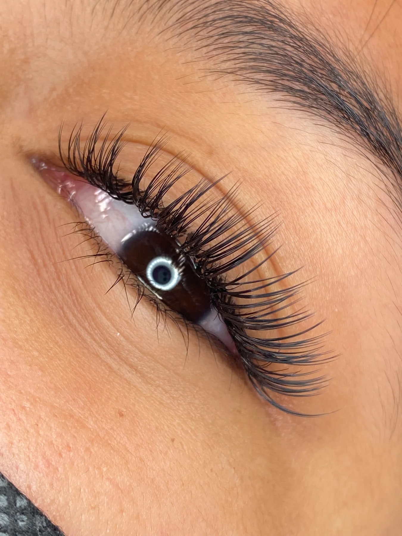 Clean lash-line detail